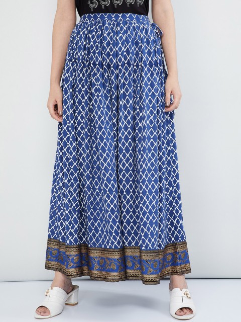 

max Women Blue & White Printed Flared Maxi Skirt