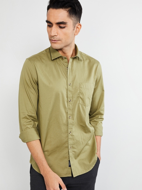 

max Men Green Regular Fit Solid Casual Shirt