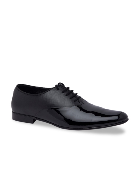 

Regal Men Black Solid Leather Formal Oxfords
