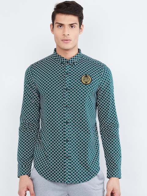 

max Men Green & Off-White Slim Fit Printed Casual Shirt