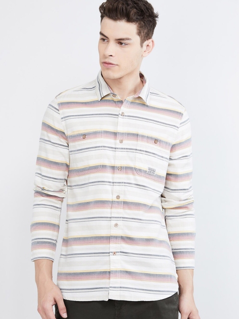 

max Men Off-White & Pink Slim Fit Striped Casual Shirt