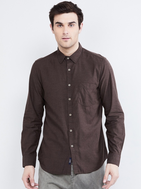 

max Men Brown Slim Fit Solid Casual Shirt