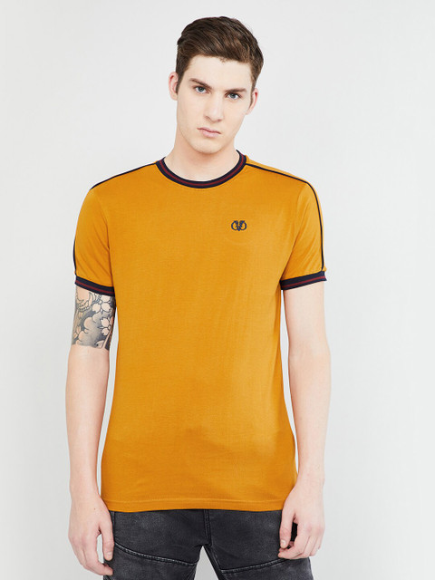 

max Men Orange Solid Round Neck T-shirt