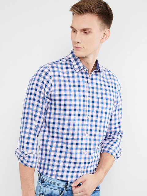 

max Men White & Blue Regular Fit Checked Casual Shirt