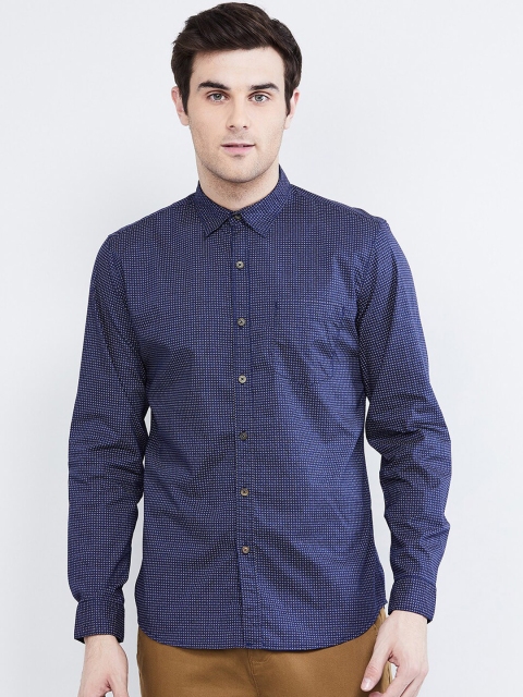 

max Men Blue & White Slim Fit Printed Casual Shirt