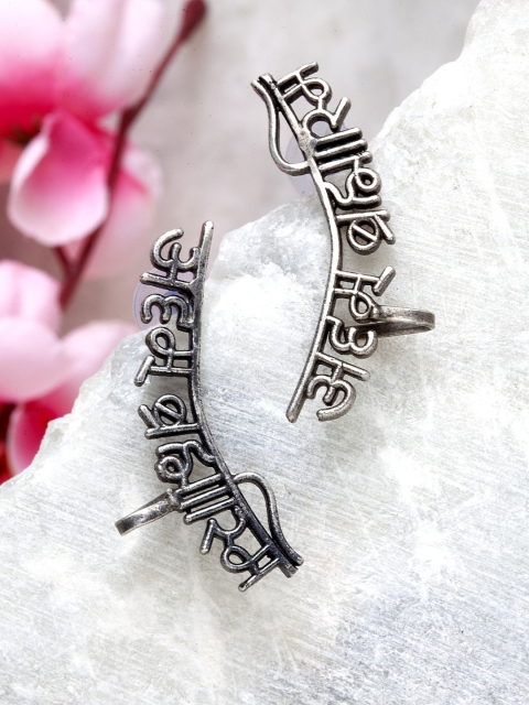 

Moedbuille Silver-Plated Quirky Ear Cuff