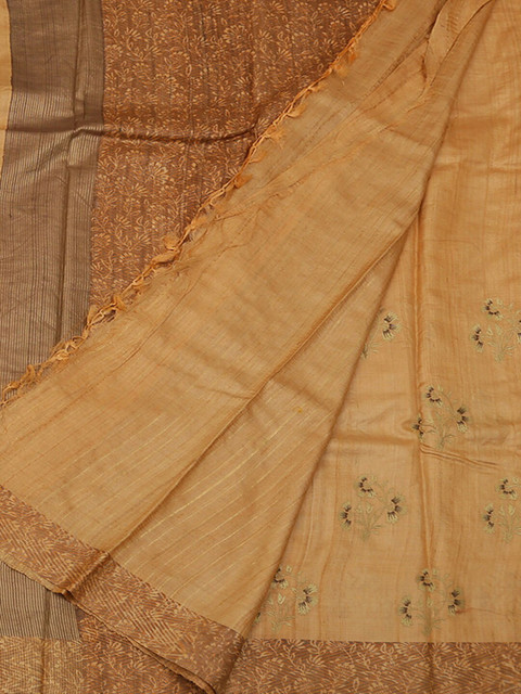 

Pothys Peach-Coloured Embroidered Jute Silk Saree