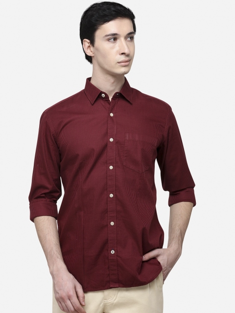

JADE BLUE Men Maroon Tailored Fit Solid Casual Shirt