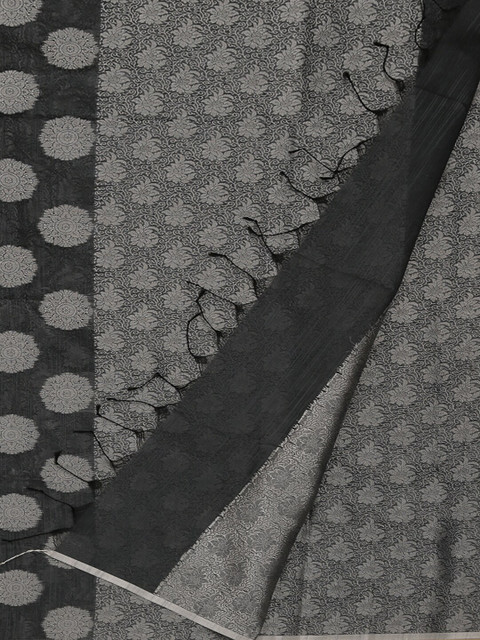 

Pothys Grey & Off-White Cotton Blend Printed Saree