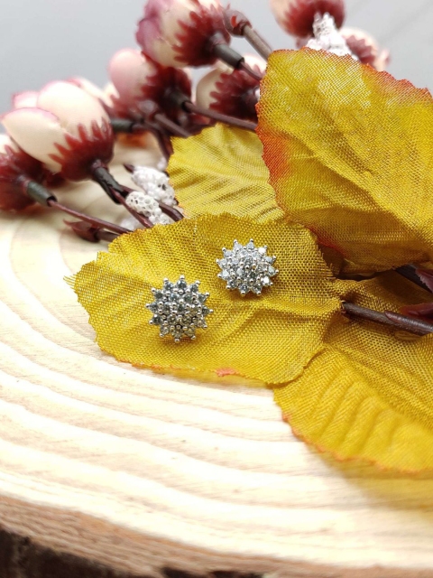 

Sia Art Jewellery Silver-Plated Floral Studs