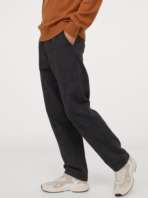 

H&M Men Black Dressy Joggers Regular Fit