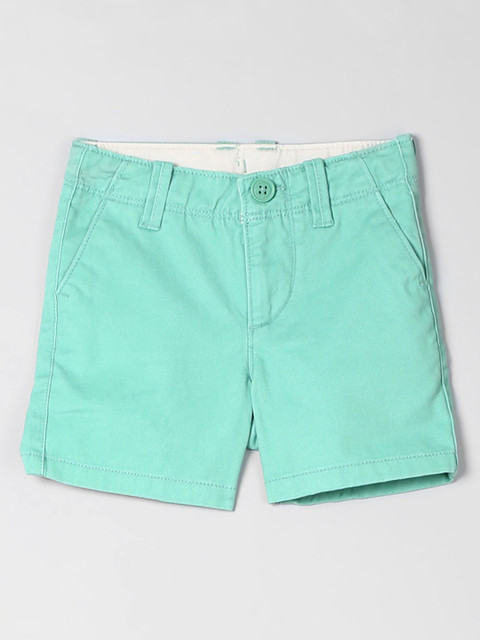 

GAP Boys Green Solid Regular Fit Regular Shorts