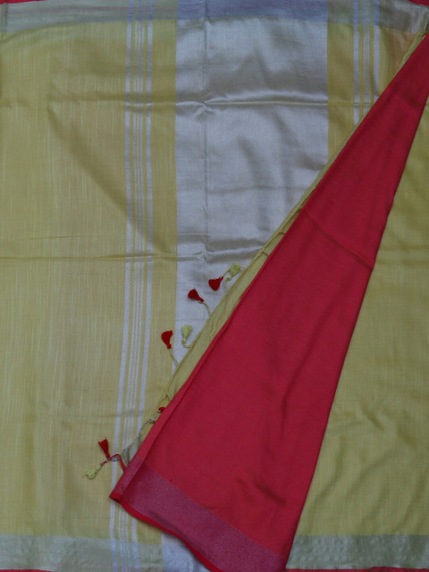 

Pothys Green Solid Linen Blend Saree