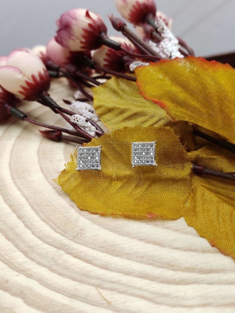 

Sia Art Jewellery White & Silver-Plated Square Studs