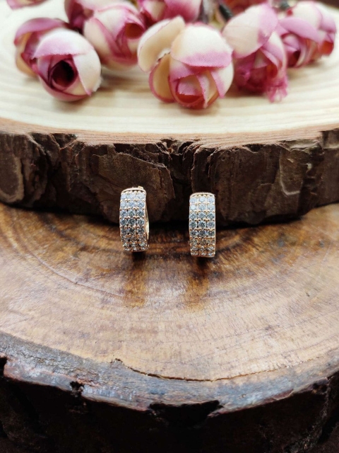 

Sia Art Jewellery White Gold-Plated Cubic Zircon Circular Half Hoop Earrings