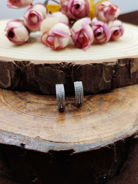 

Sia Art Jewellery White Silver-Plated Cubic Zircon Circular Studs