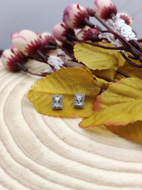 

Sia Art Jewellery Silver-Plated Cubic Zircon Contemporary Studs