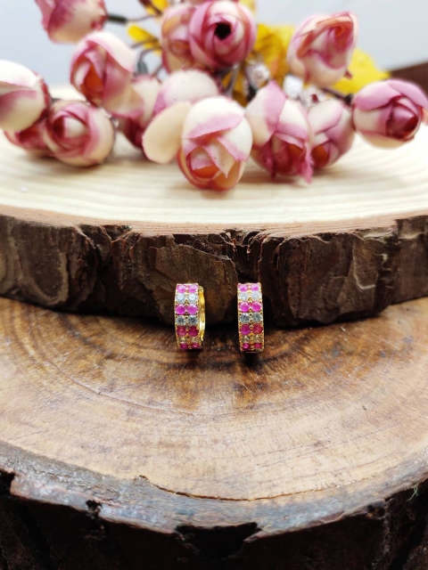 

Sia Art Jewellery Pink & Gold-Toned Circular Studs