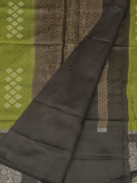 

Pothys Green Woven Design Jute Silk Saree
