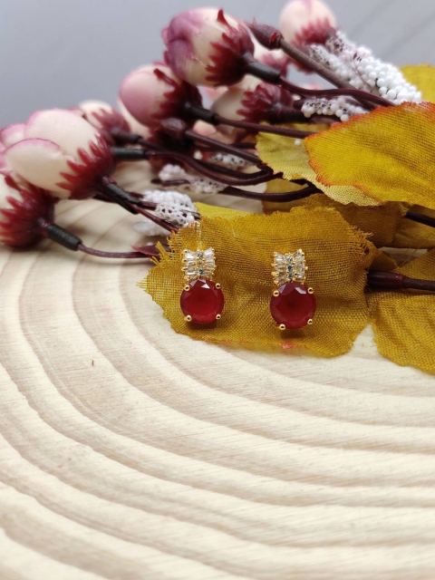 

Sia Art Jewellery Pink & Gold-Plated Geometric Studs
