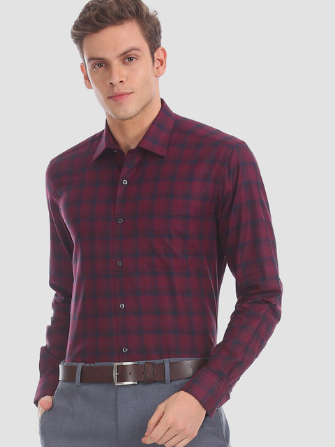

Arrow Men Red & Navy Blue Slim Fit Checked Formal Shirt
