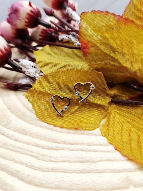 

Sia Art Jewellery Gold-Plated Heart Shaped Studs