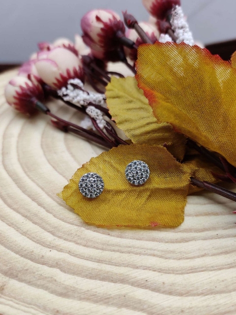

Sia Art Jewellery White & Gold-Plated Circular Studs