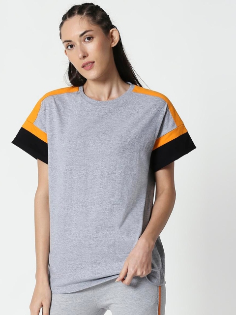 

Bewakoof Women Grey Solid Round Neck T-shirt