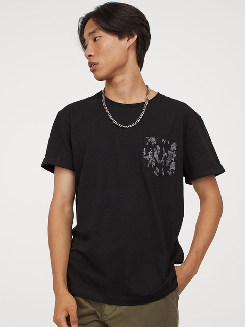 

H&M Men Black Solid Cotton T-shirt