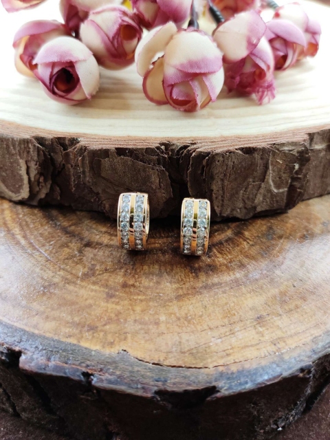 

Sia Art Jewellery White Gold-Plated CZ-Studded Geometric Hoop Earrings