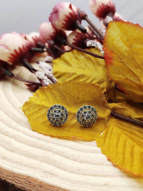 

Sia Art Jewellery White Diamond Shaped Studs