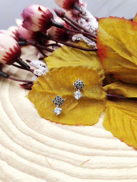 

Sia Art Jewellery White & Gold-Plated Classic Drop CZ Studded Earrings