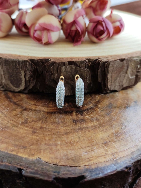 

Sia Art Jewellery Gold-Plated White Circular Hoop Earrings