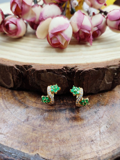 

Sia Art Jewellery Gold-Plated & Green Classic Studs