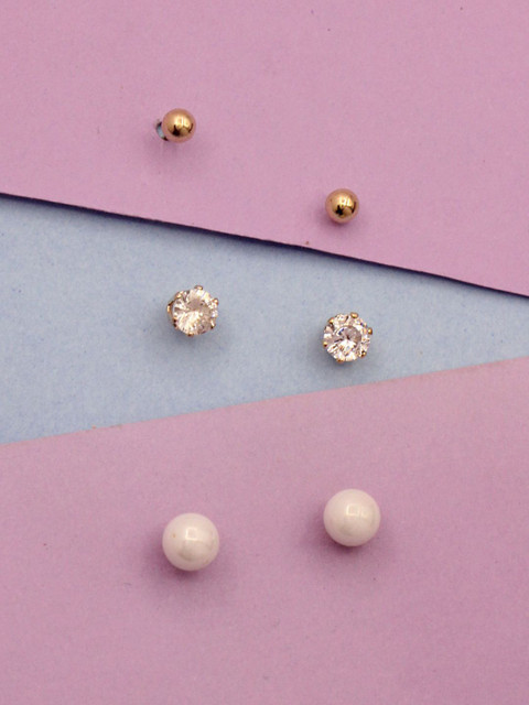 

Sia Art Jewellery White Circular Studs