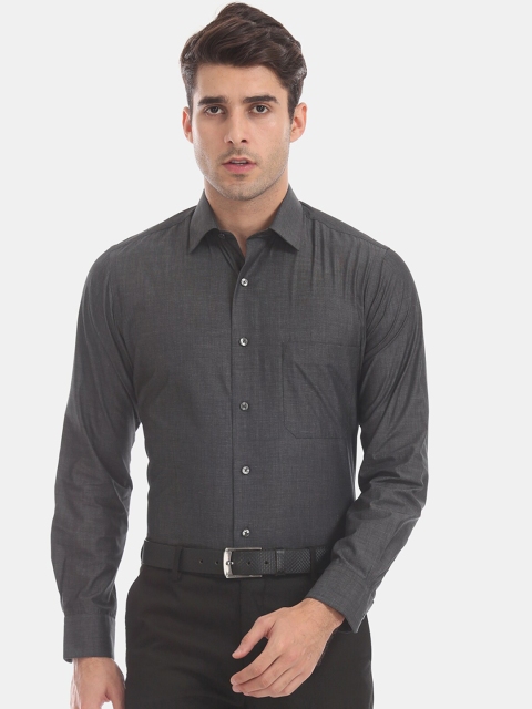 

Arrow Men Charcoal Grey Regular Fit Solid Formal Shirt