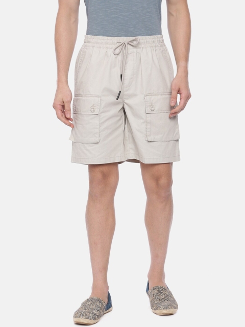

Breakbounce Men Off-White Solid Slim Fit Cargo Shorts