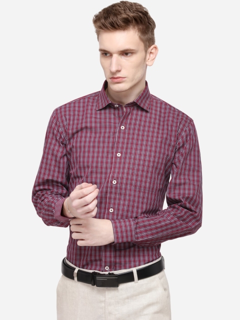 

Greenfibre Men Maroon & White Slim Fit Checked Formal Shirt