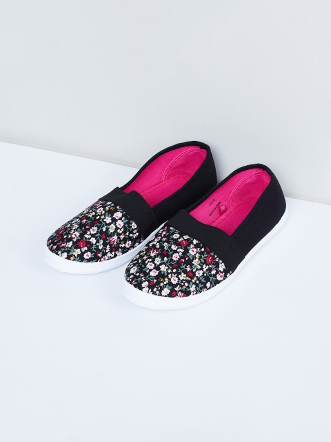 

max Girls Black Ditsy Floral Print Slip-On Sneakers