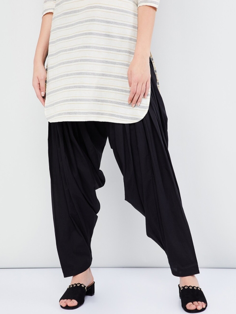 

max Women Black Solid Straight-Fit Salwar