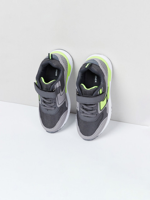 

max Boys Grey & Green Colourblocked Sneakers