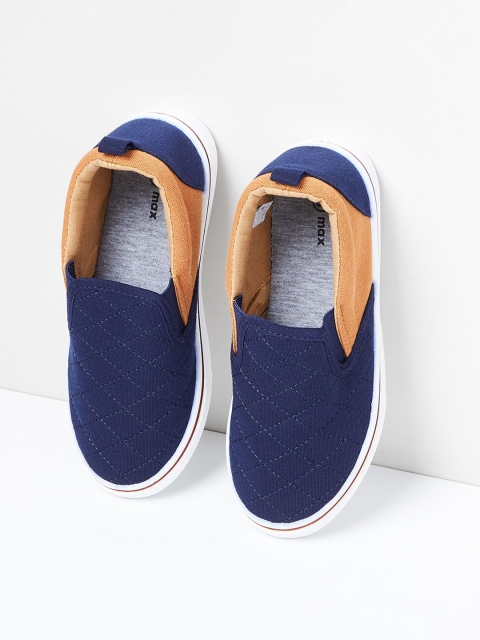 

max Boys Navy Blue & Orange Colourblocked Slip-On Sneakers