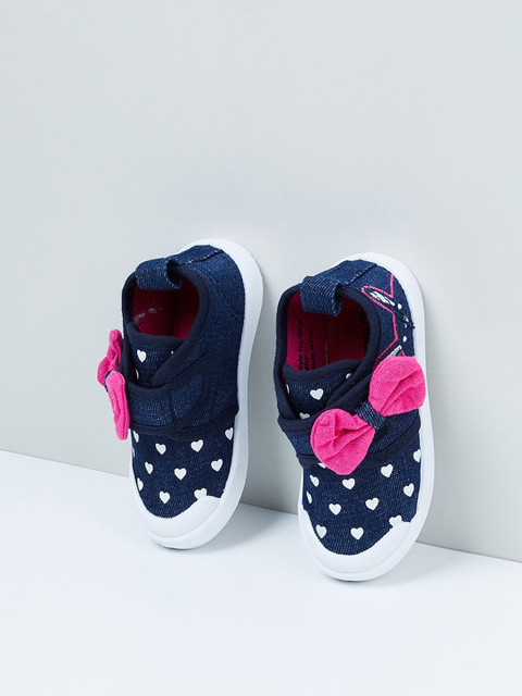 

max Girls Navy Blue & Pink Printed Slip-On Sneakers