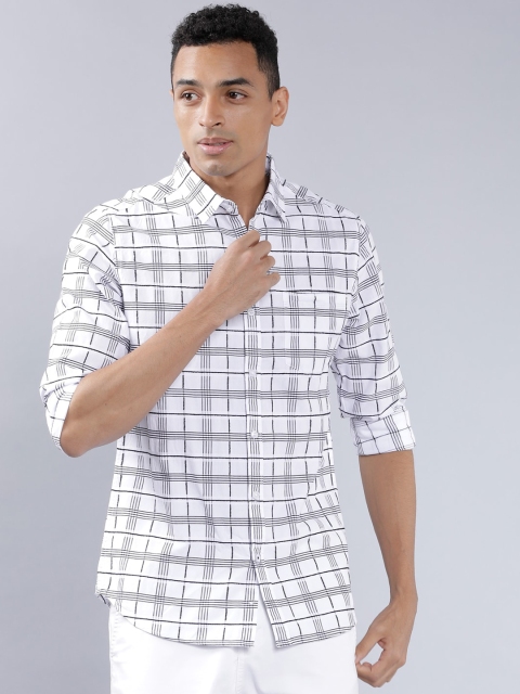 

HIGHLANDER Men White & Black Slim Fit Checked Casual Shirt