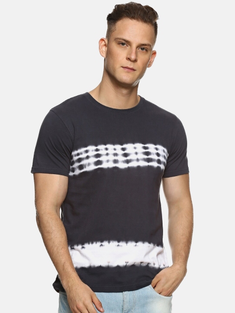 

Campus Sutra Men Navy Blue & White Dyed Round Neck T-shirt