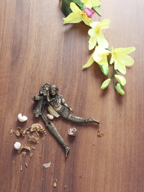 

Imli Street Gold-Toned Brass Betel Nut Cracker