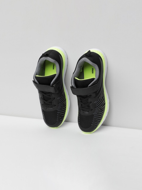 

max Boys Black & Grey Printed Sneakers