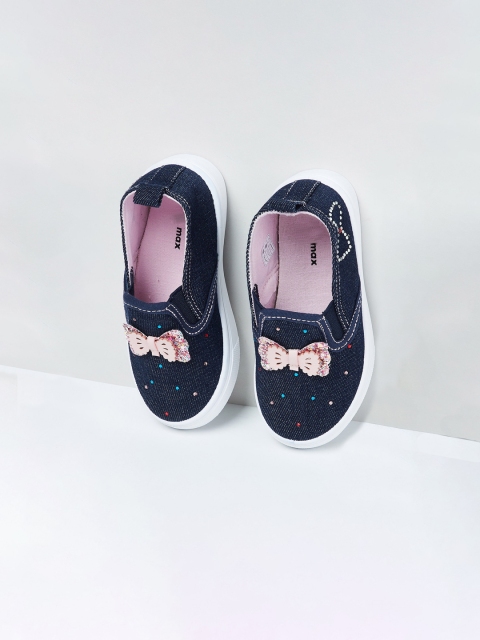 

max Girls Navy Blue Printed Slip-On Sneakers