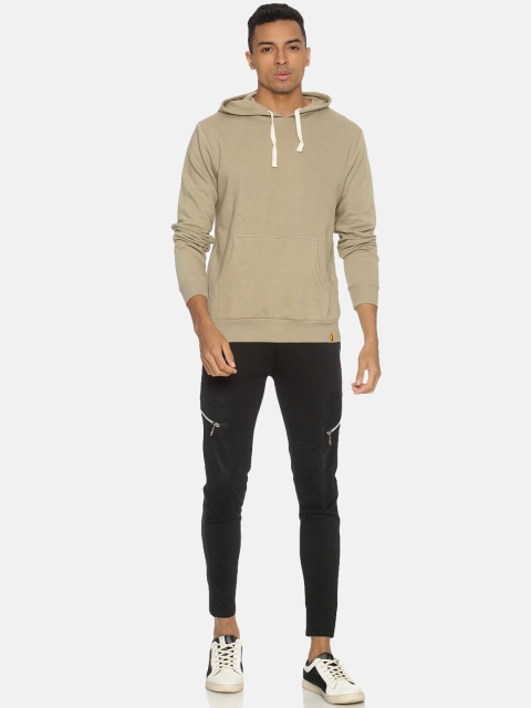 

Campus Sutra Men Olive Green & Black Solid Hooded Tracksuit