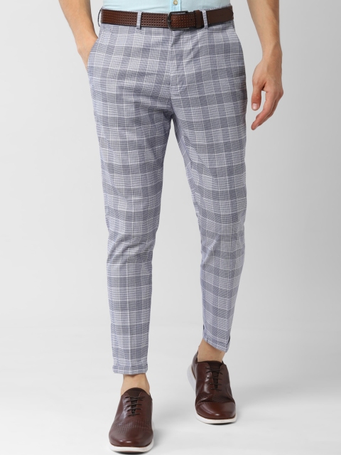 

Peter England Men White & Navy Blue Tapered Fit Checked Regular Trousers